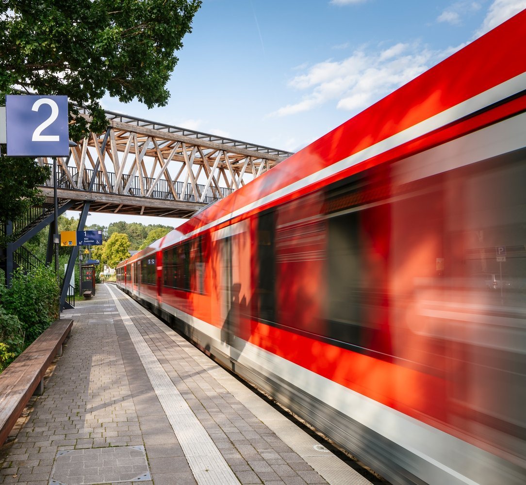 DB Regio - vareo-Zug in Anfahrt